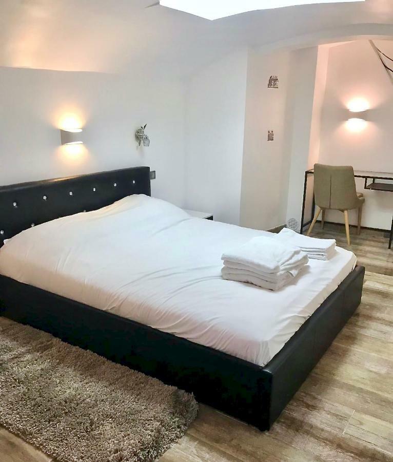 Little Plaza Appart'Hotel Lille Luaran gambar